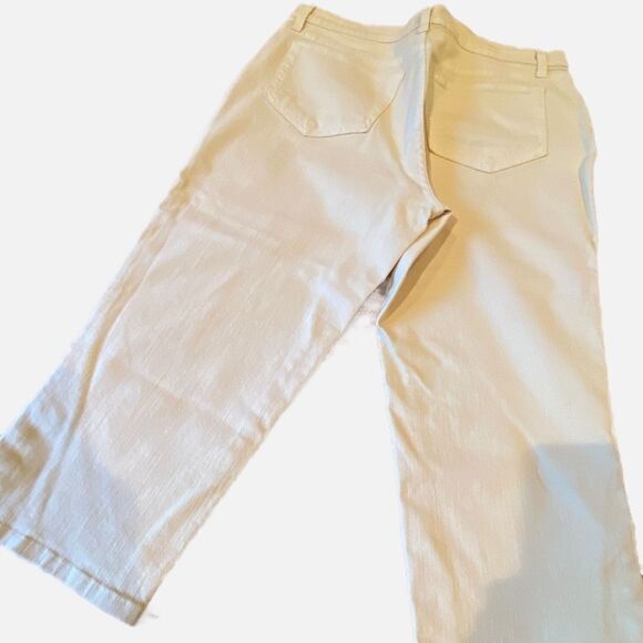 NYDJ Cream Denim Cropped Jeans Size 14 Button Decoration On Leg New - Picture 1 of 10